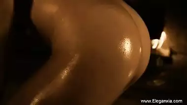 Model Indian MILF Dancing Queen