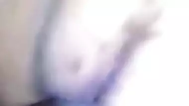 Tight teen twat of Desi babe gets stretched with XXX cock in MMS vid