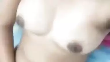 Lovely Desi discloses her body and puts hand down there for sex rubbing