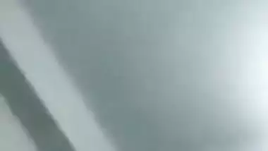 Guy films Indian sex partner on camera kissing and taking a XXX shower