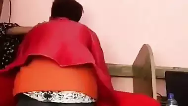 Kashmiri girl fucks in the internet cafe in desi porn