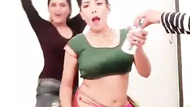 Www Xxx Jit Sex Com - Sharanya Jit Kaur Hot Dance In Shooting Shot indian sex tube