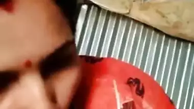 Porn of Desi woman who makes XXX man happy with the help of her mouth