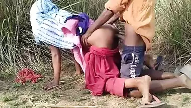 Indian pervert fucks a labor girl outdoors in the desi bf