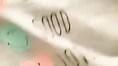 Boob and pussy flash wait for Indians and other men in the video