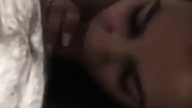 Chubby Desi XXX chick sucks her boss’s fat cock on camera MMS