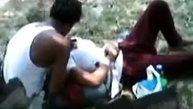 Indian Girl allow to play her lover with her Boobs in a Park