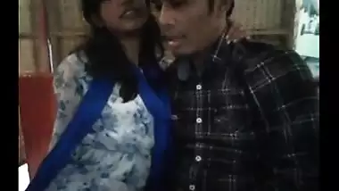 Gf Bf Xxx Gujarat - Bangladeshi College Girl Doing Romance With Lover In Restaurant indian sex  tube