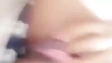 Cute Tamil Girl Fingering