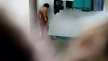 mallu bhabhi secretly filmed after shower changing