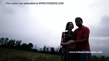 Indian Married Couple Outdoor Romance - IndianHiddenCams.com