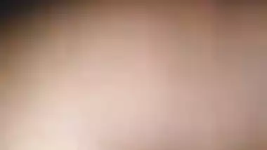 It's a problem for lovely Indian to make sex fans see her XXX tits