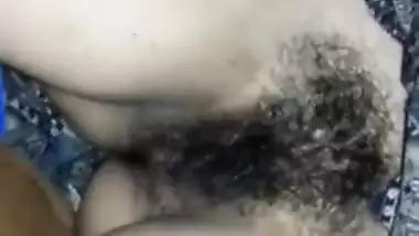 Man comes to sleeping Desi wife to touch her hairy XXX pussy in sex video