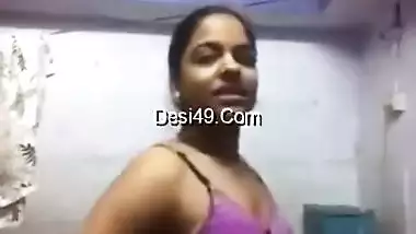 Today Exclusive- Desi Village Girl Strip Her Cloths And Showing Her Big Boobs