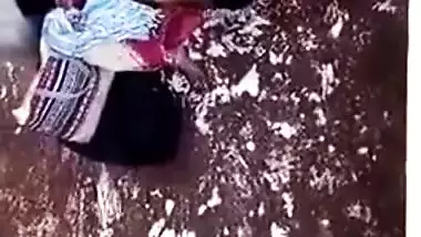 Mature lady outdoor pussy fingered by lover moaning