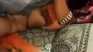 Desi randi Minarani fucked with mature Indian man and record his friend