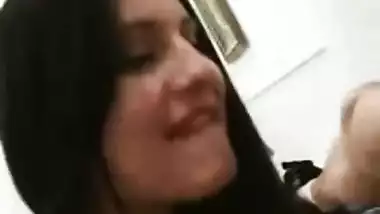 Tamilsex video of a sexy call girl having a threesome with her clients