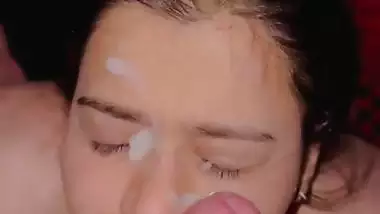 Nude Indian girl gets cum facialized by her lover