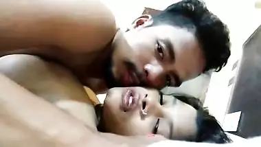 Desi girl enjoy XXX sized dick during MMS sex footage with boyfriend