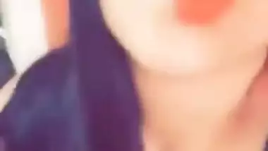 desi horny bitch feeling horny with sexy expression with boobs closeup videos