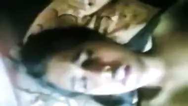 A nasty guy bangs his 18 yr old GF in a desi sex video