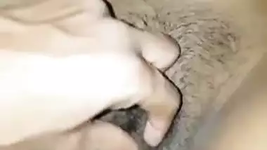 Tempting Indian cheating fuck takes no XXX cock but fingers in sex hole