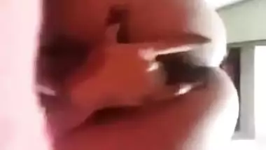 Man jerks off to obedient Desi girl masturbating in a XXX private show