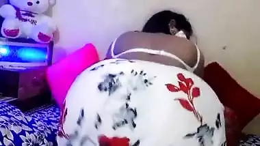 Today Exclusive- Super Horny Desi Bhabhi Showing Her Big Boobs And Ass On Cam Show Part 6