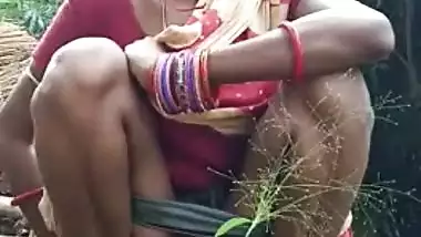 Odia Xxx Height Vidio - Odia Desi Xxx Chick Pissing Outdoors On Selfie Camera indian sex tube