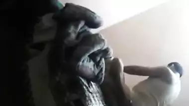 Boy sneakily films how Indian neighbor is having XXX chudai with wife