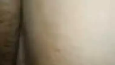 Close-up video of the man making Indian wife horny using fingers