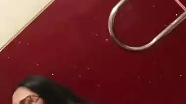 Chubby girl gives an outdoor blowjob in a cinema theatre