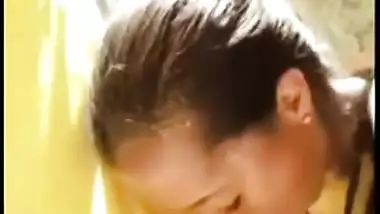 Stupid indian wife sucking dick outdor like a whore, Desi mms online