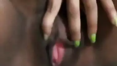 Today Exclusive- Desi Girl Showing Her Boobs And Pussy On Video Call Part 2