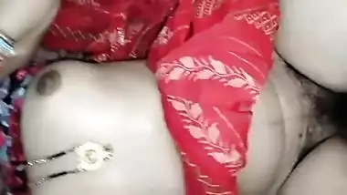 Desi bhabhi rides on her devar’s dick in the desi sex video
