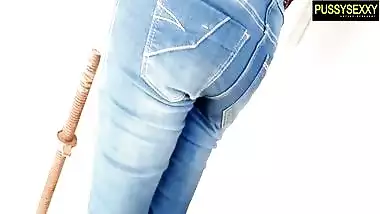 Indian Girl In Public Washroom Full Video - Sri Lankan And Horny Lily