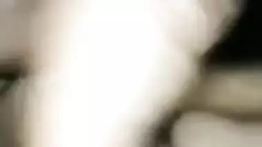 Sexy Indian dick sucker XXX girl gives a pro blowjob on camera MMS