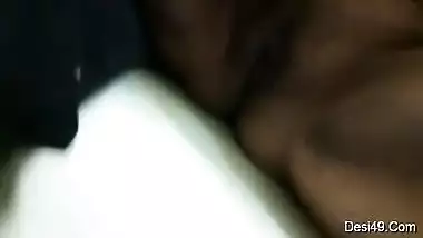 Desi mom is fat and having perky nipples to expose in amateur sex show