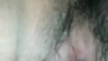 Indian chick with tattooed fingers bares XXX peach for solo sex video