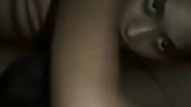 Indian MILF rubs man's small sex stick with her skillful XXX mouth