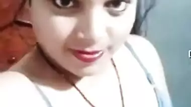 Desi mom is in love with her own boobs and tries to lick nipples