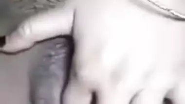 Today Exclusive- Horny Desi Girl Showing Hr Boobs And Fingering On Video Call Part 1