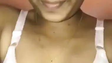 Famous Srilankan TV host fucking in hotel room viral sex