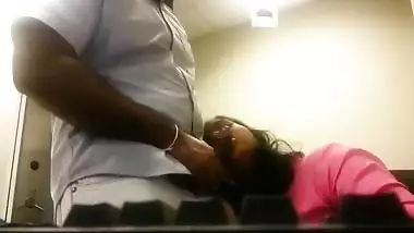 Desi worker of call center gives customer XXX blowjob in MMS video