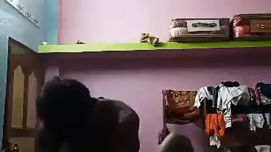 The guy fucks his desi stepsister in a Telugu sex video