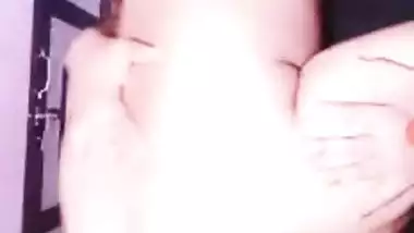 Desi loves starring in XXX porn that becomes MMS being by BF