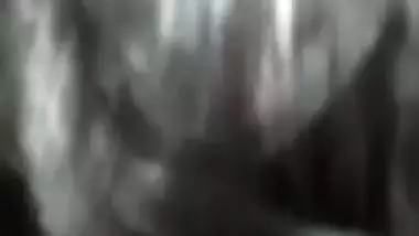 Smart Desi gal puts condom on BF's XXX fuckstick before sex at home