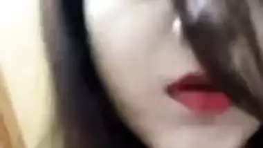 Cute Desi XXX babe takes off her sexy lingerie and shows her sexy body