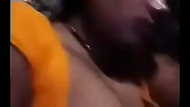 Desi mom covers tits with sari and teases viewers with the naked part