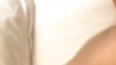 Poonam Pandey uploads her makeout vid on instagram